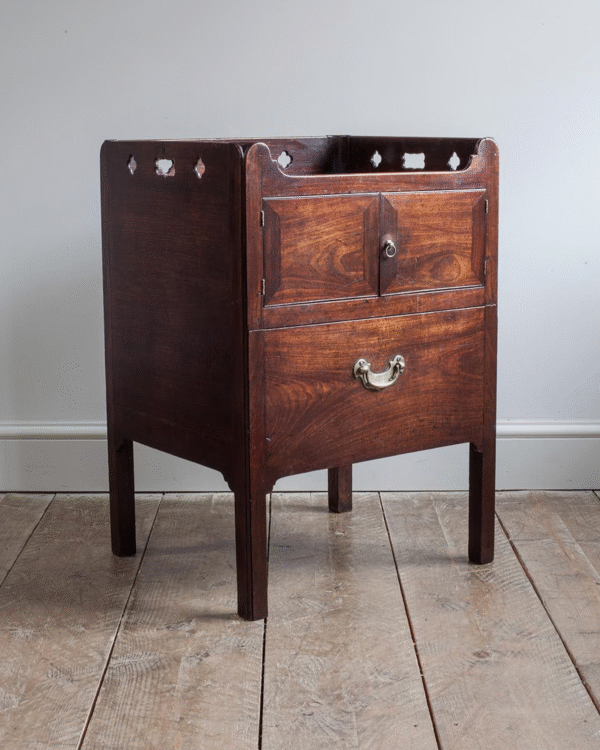 Antique Georgian Mahogany Commode – 18th Century Bedside Cabinet